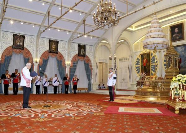 Tailandia proclama monarca al príncipe heredero Vajiralongkorn